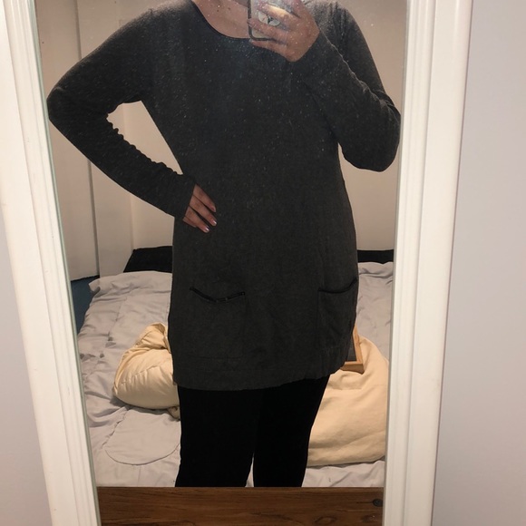 DALIA // Thin Dark Grey Sweater (Size Large) - Picture 8 of 8